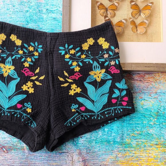 Honey Punch Black Embroidered Festival Shorts, L - Picture 3 of 10